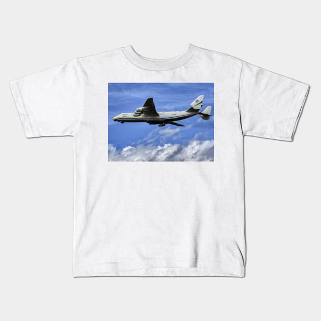 Antonov An-225 Mriya Kids T-Shirt by derek beattie